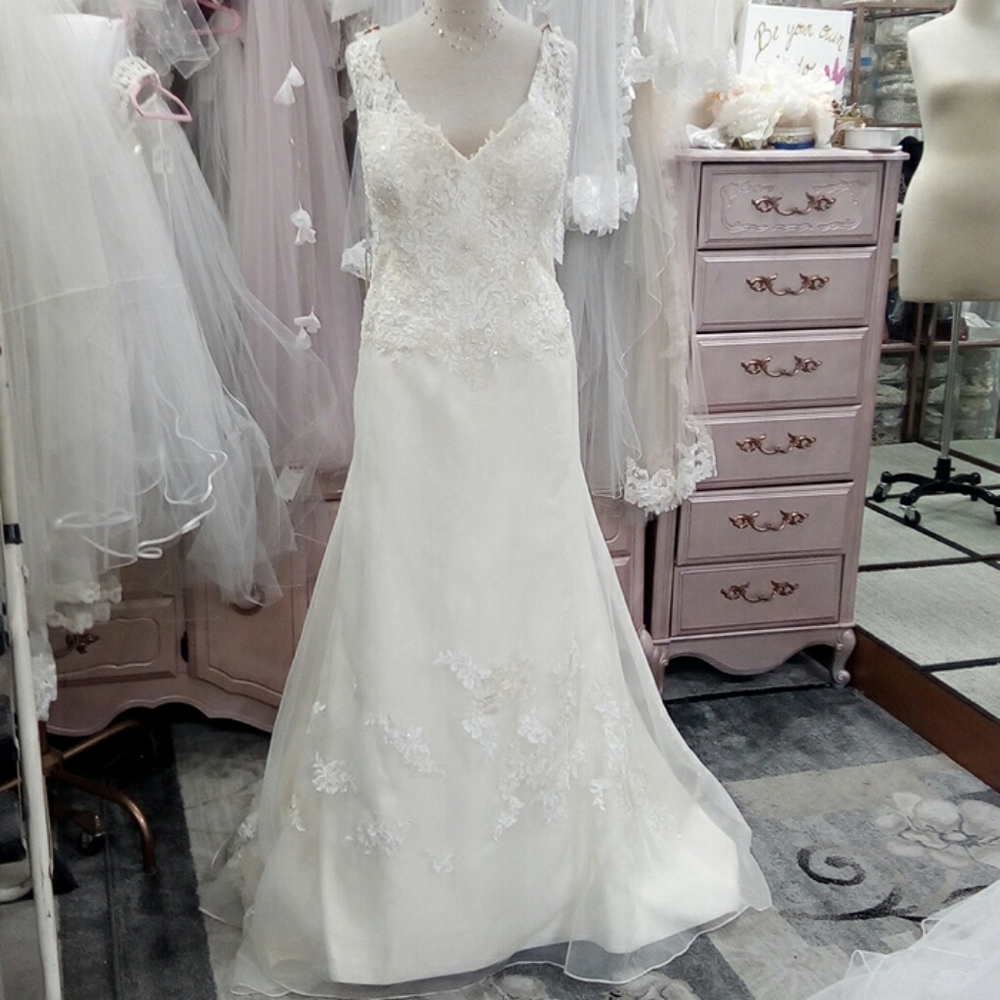Wedding dress